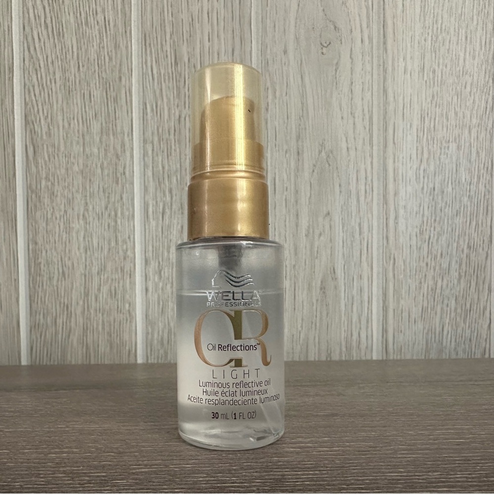 Wella Oil Reflections Light Luminous Reflective Oil Travel Size 1 oz